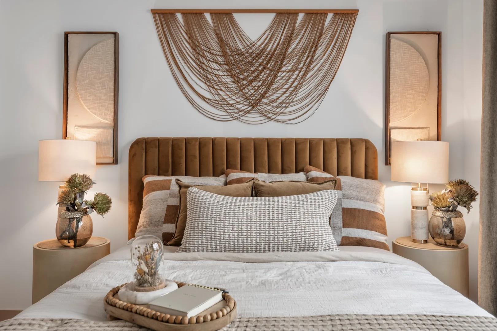 Revio_INT_Apartments_2BedroomDen_SecondaryBedroomCloseUp_Gunnar_Sept2025